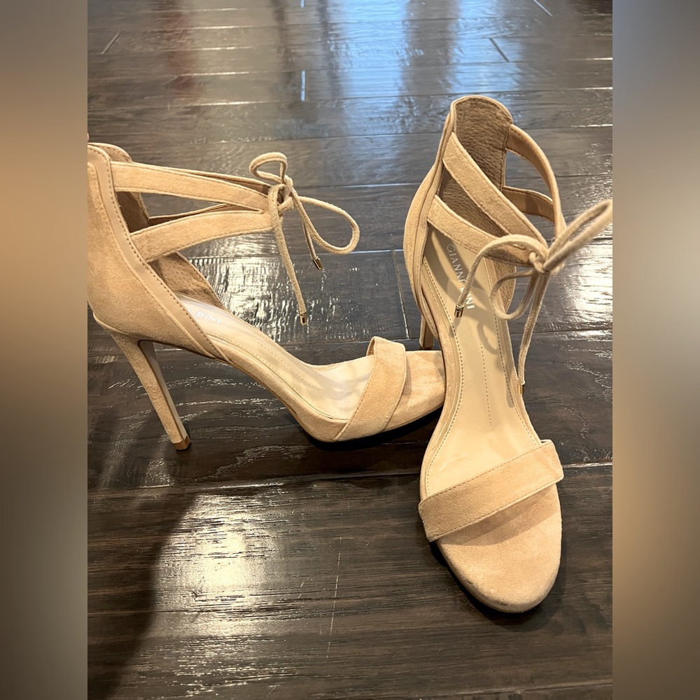 Gianni Bini nude gold lace up heels